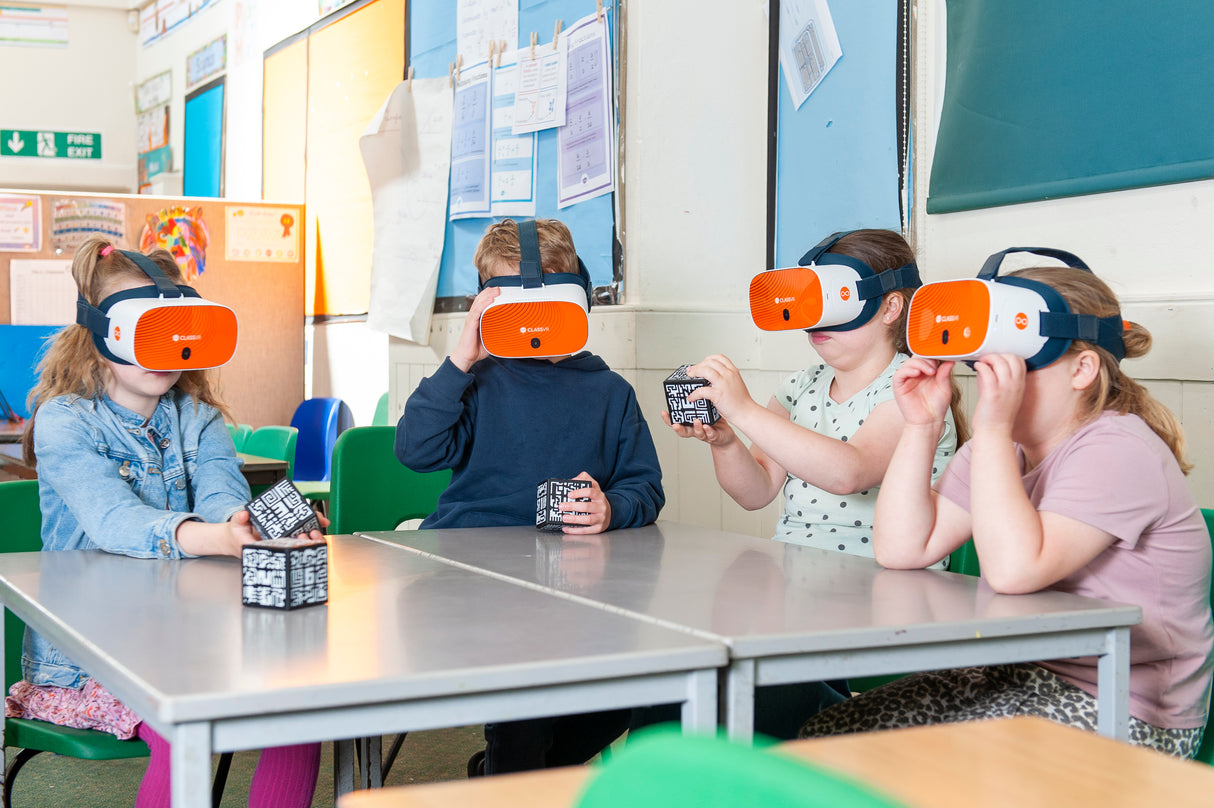 ClassVR Xplorer komplekt 8 peaseadmega CVR3128-CRS-8