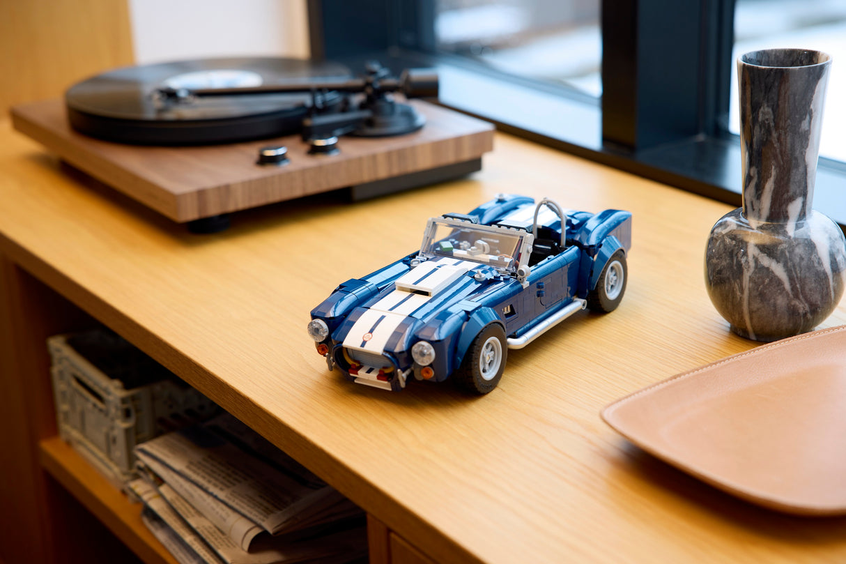 LEGO Icons Shelby Cobra 427 S/C 10357L
