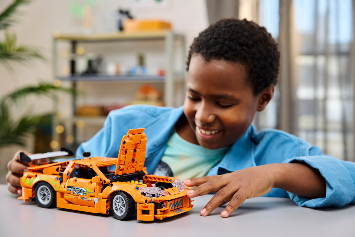 LEGO Technic Fast and Furious Toyota Supra MK4 42204L