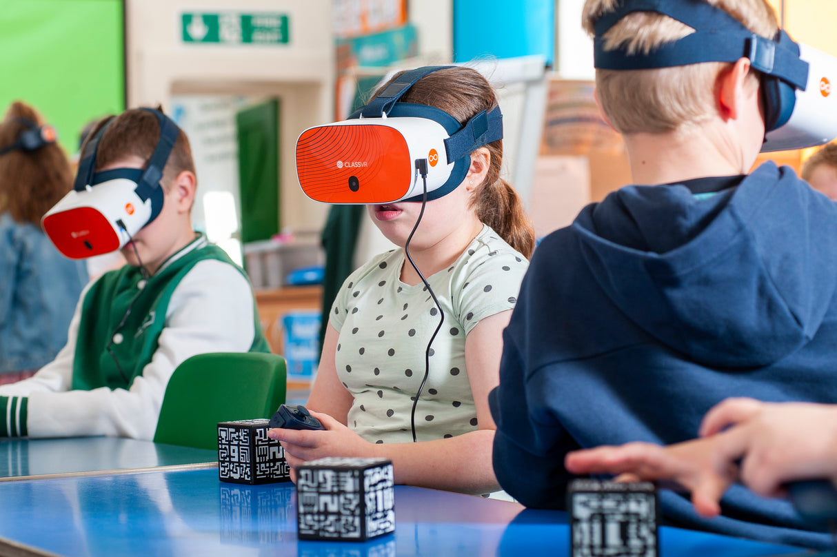 ClassVR Xplorer komplekt 4 peaseadmega CVR3128-CRS-4