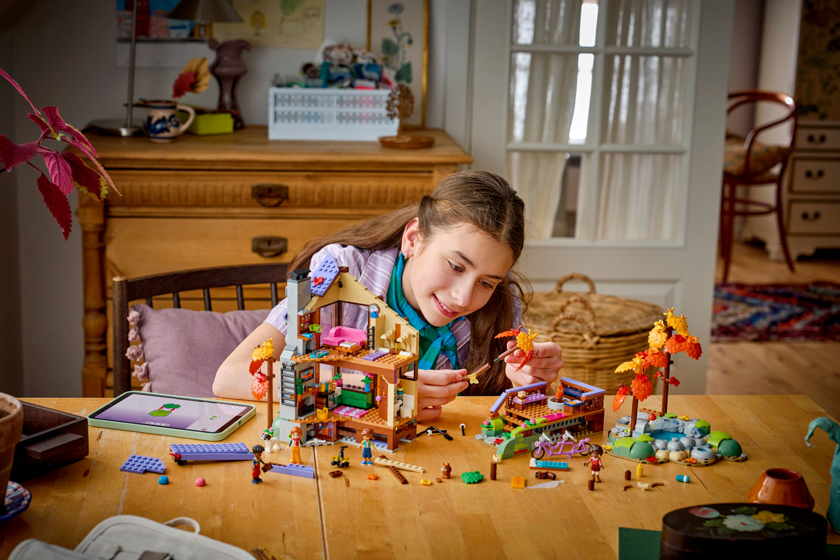 LEGO Friends Hubane sügisene metsamajake 42705L