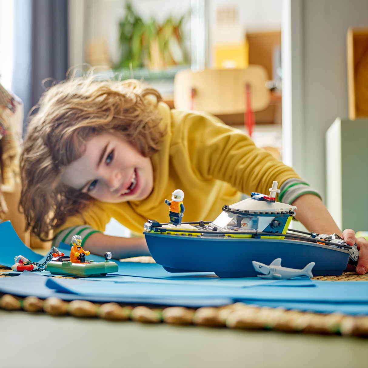 LEGO City Ujuva politseipaadi tagaajamine 60456L