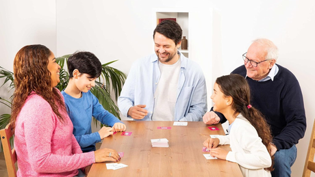 Lauamängude ja kaardimängude mängimine