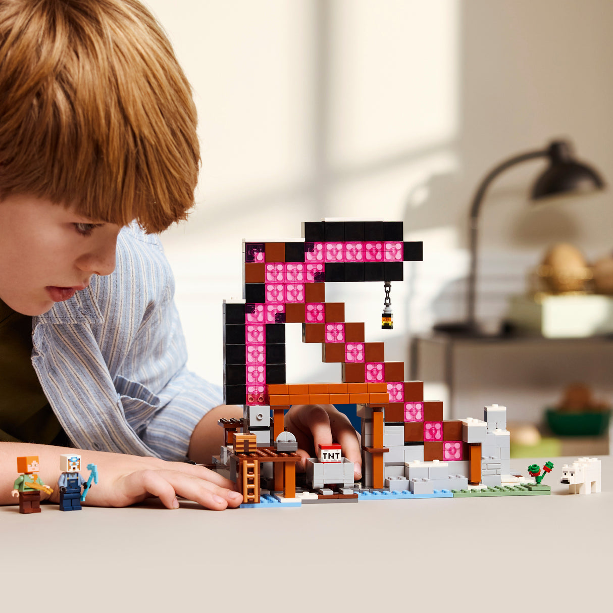 LEGO Minecraft Pickaxe'i kaevandus
 21277L