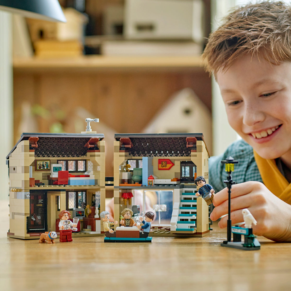 LEGO Harry Potter Privet drive: tädi margeʼi külaskäik 76451L
