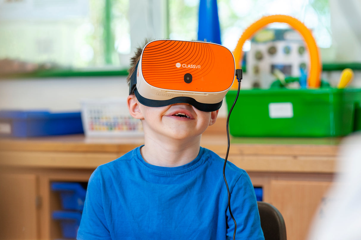 ClassVR Xplorer komplekt 4 peaseadmega CVR3128-CRS-4